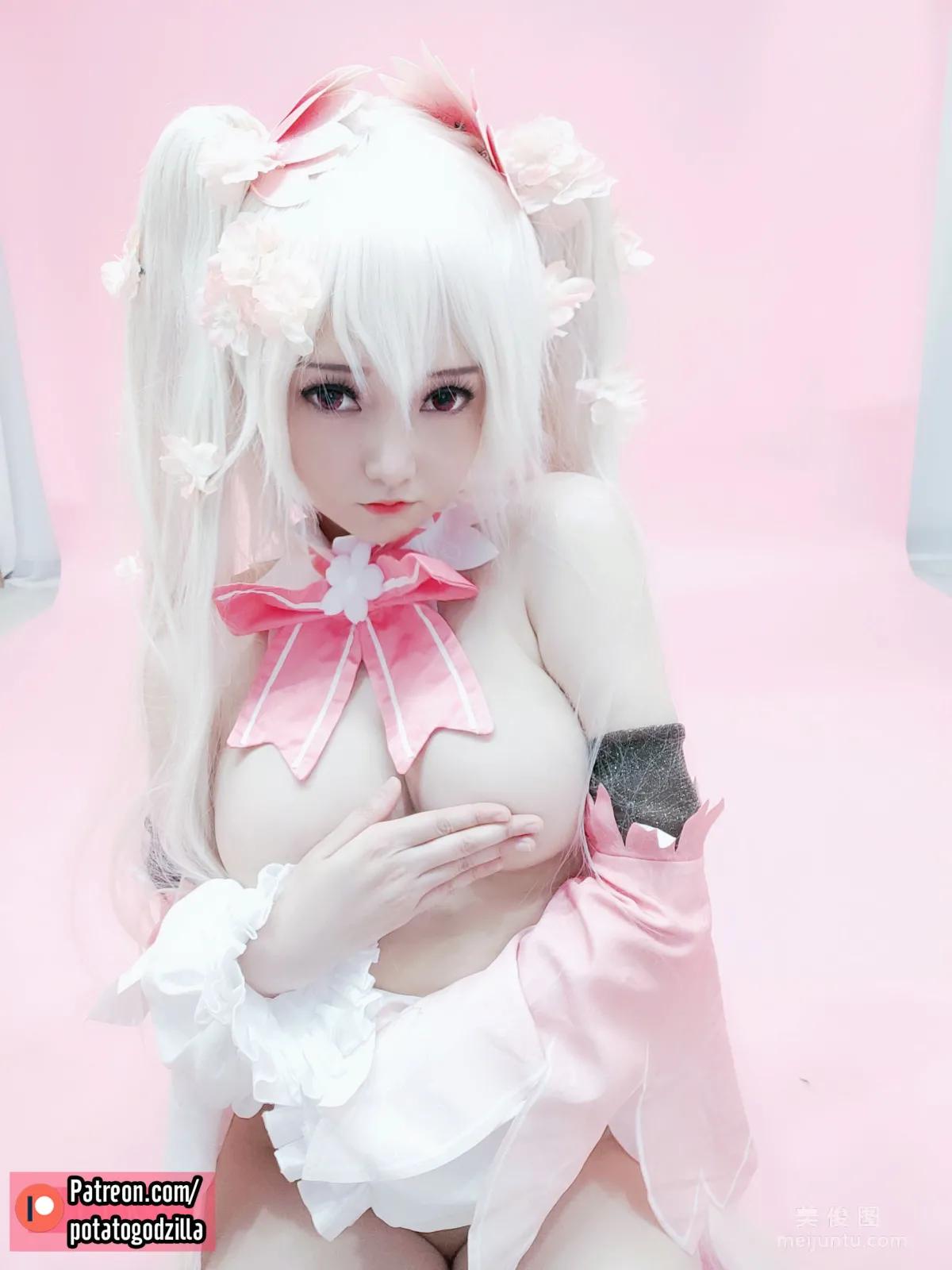 Coser Potato Godzilla, Sakura Miku, Set photo 41