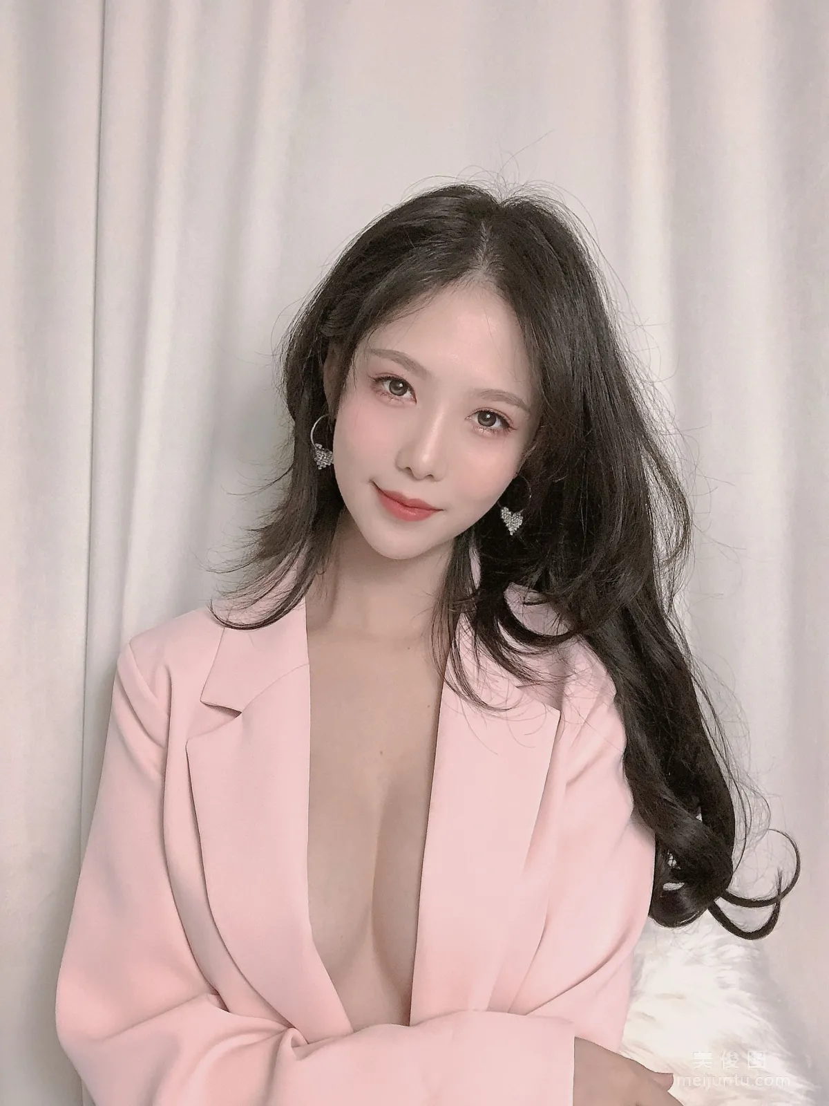 [Internet Celebrity COSER Photos] Douniang Lishi - Pink Suit Set photo 21