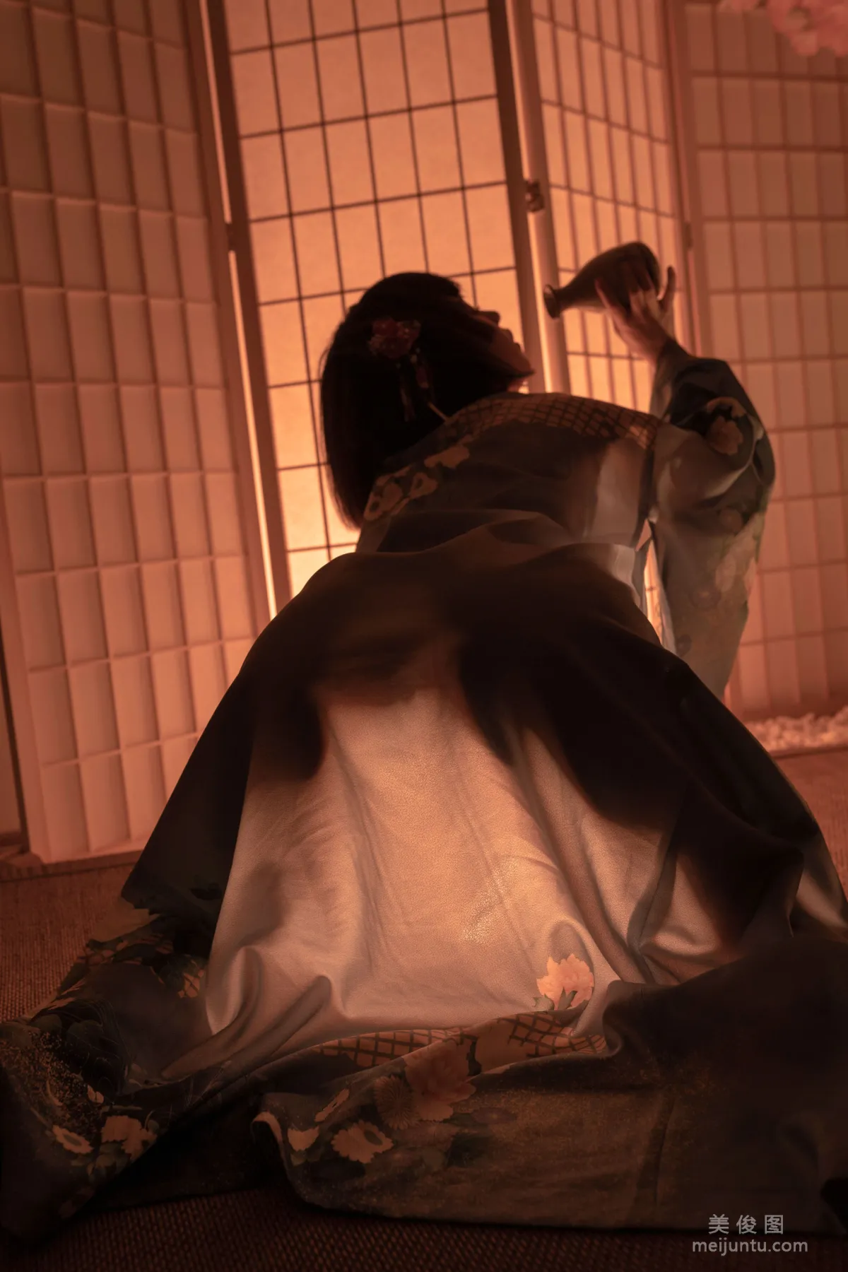 Yun Zai: Web Idols photo 14
