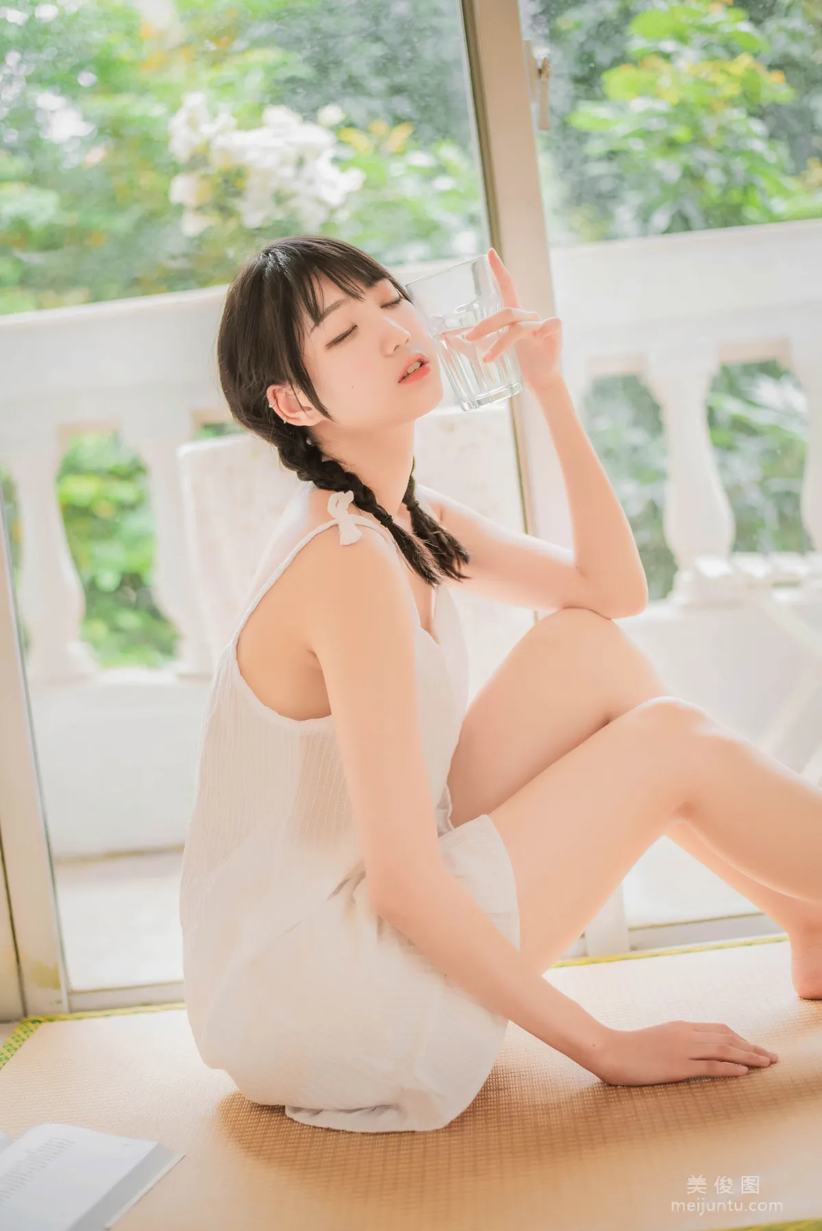 [Web Idol COSER Photos] Zhouji Shike Aitu Tu - Midsummer Set photo 13