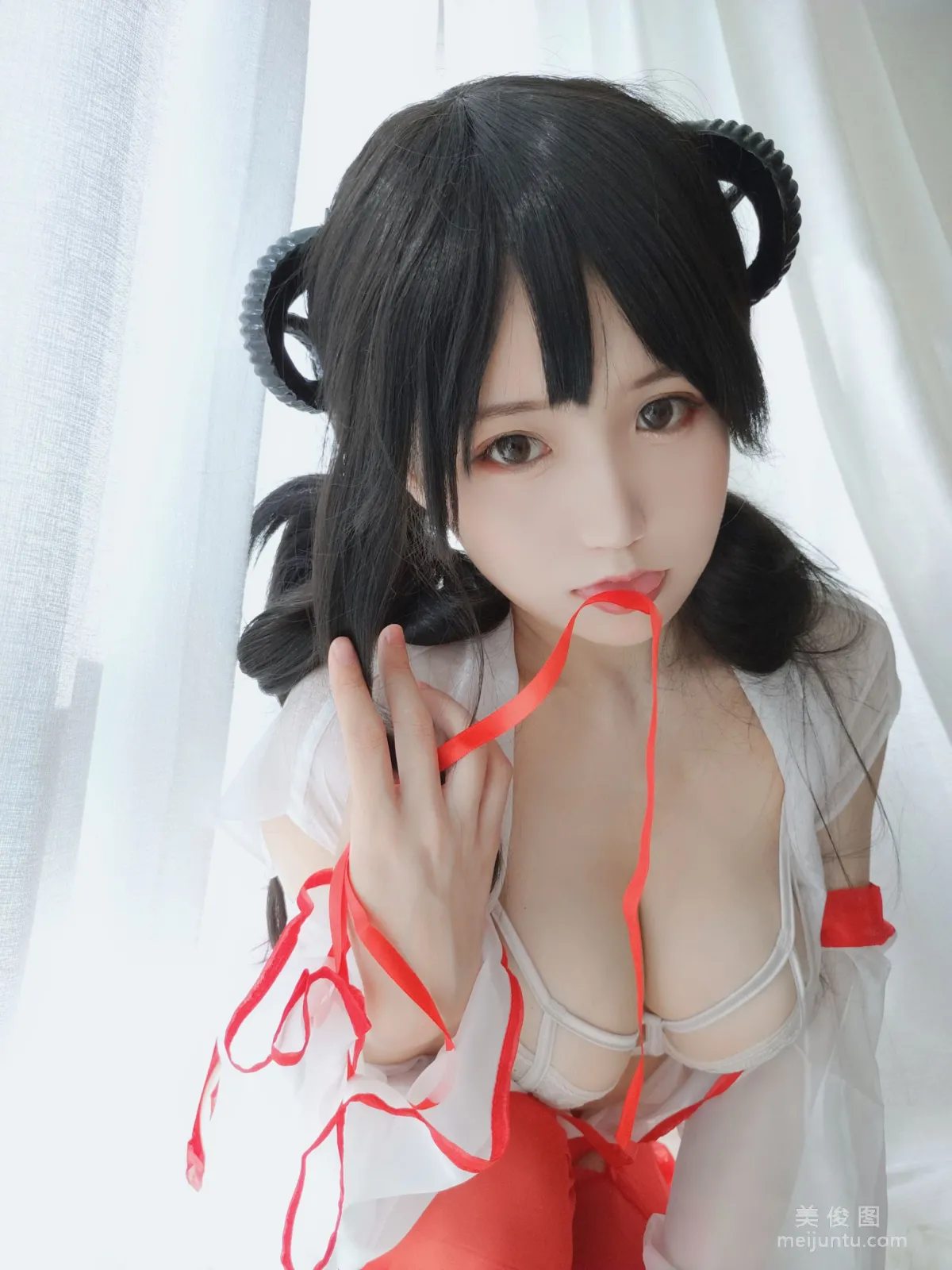 [Web Idol COSER Photos] Anime Blogger Xiaocang Qiandai w - Shrine Maiden DLC Set photo 27