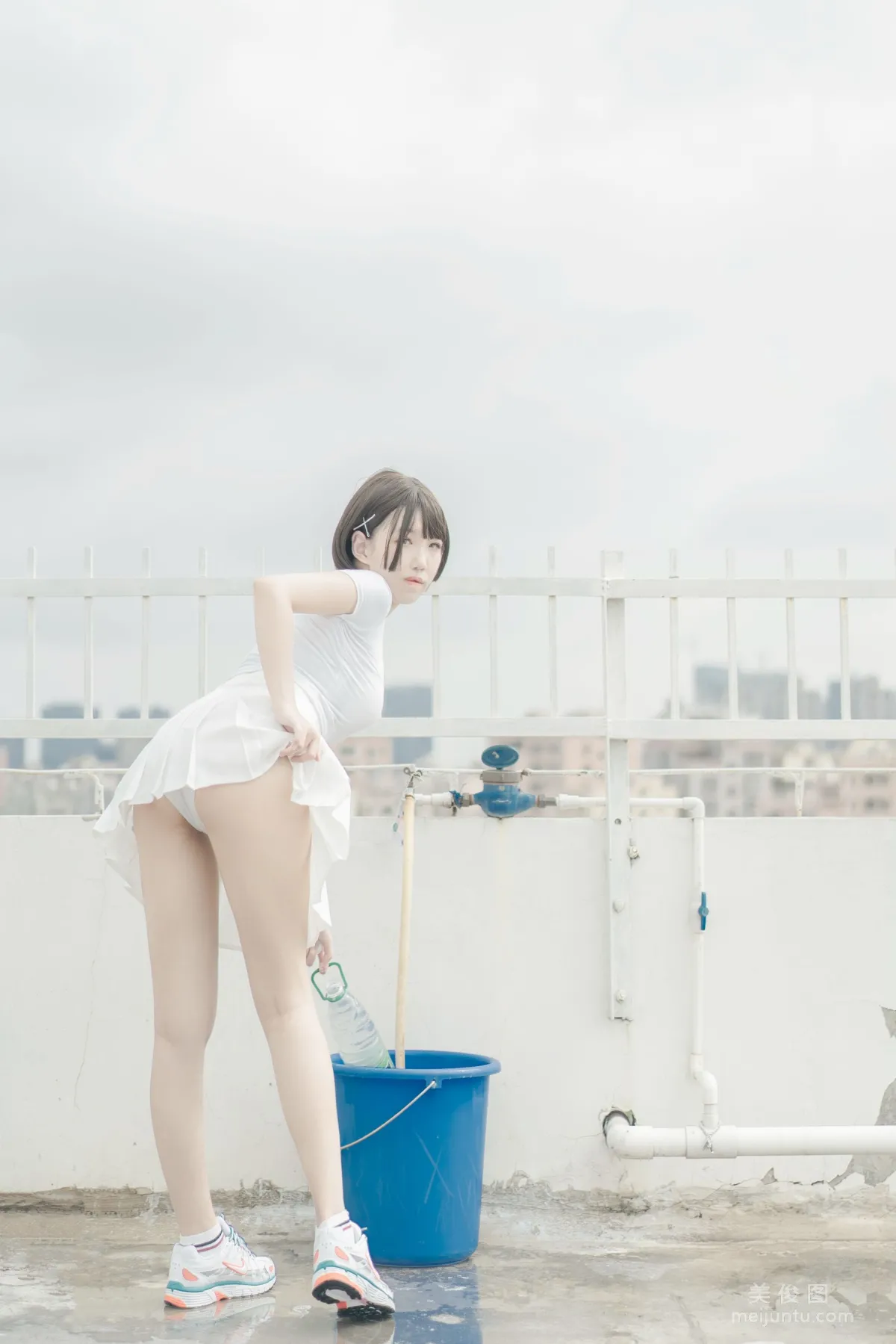 Quirky Girl Axun kaOri, Rooftop Set photo 31