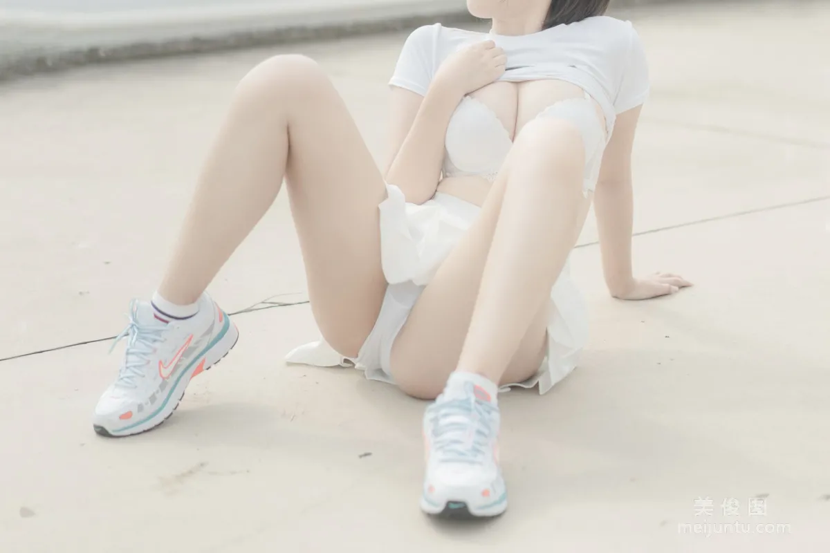 Quirky Girl Axun kaOri, Rooftop Set photo 38