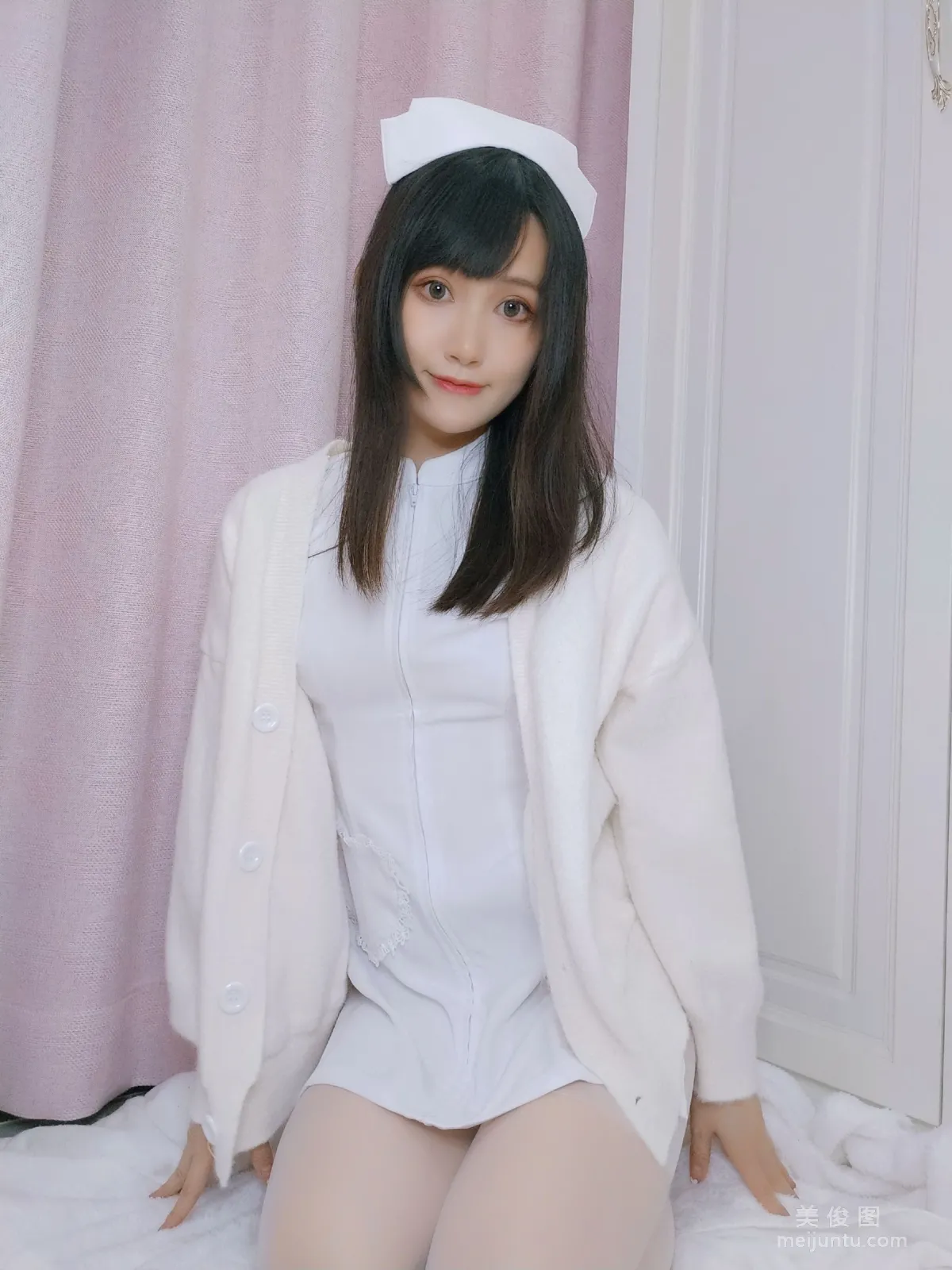 Muzhi Benguo: Web Idols photo 5