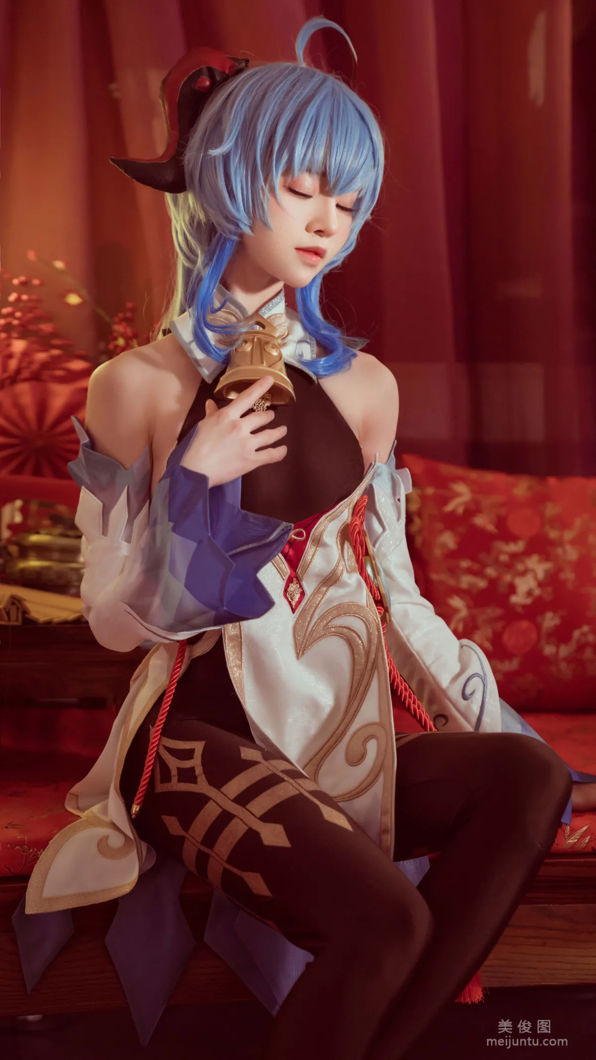 Qi Tailang: Web Idols photo 1