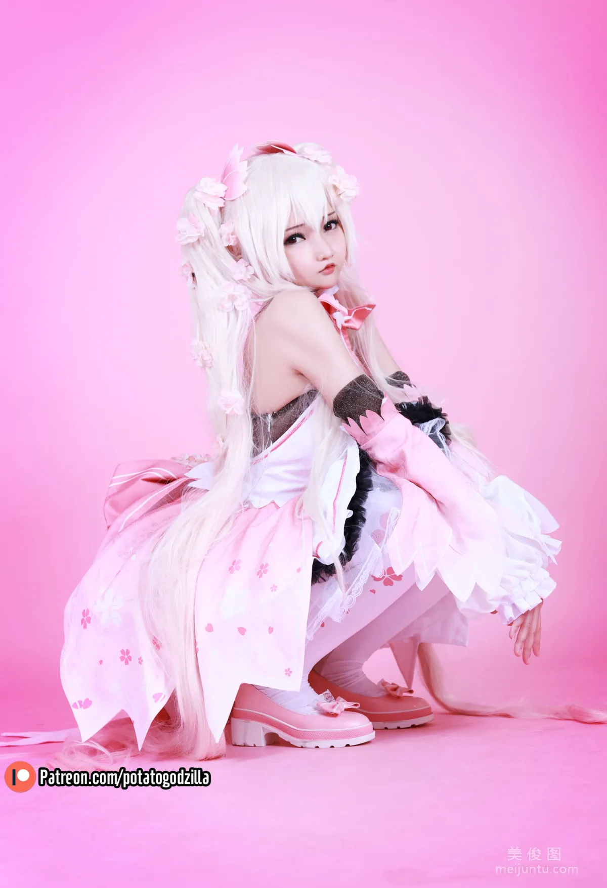 Coser Potato Godzilla, Sakura Miku, Set photo 21