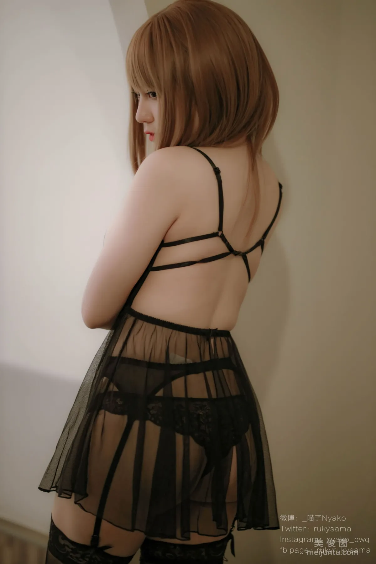 Cute Girl Nyako Miaozi - Hot Spring Travel: Black Sexy Lace Pajamas photo 7