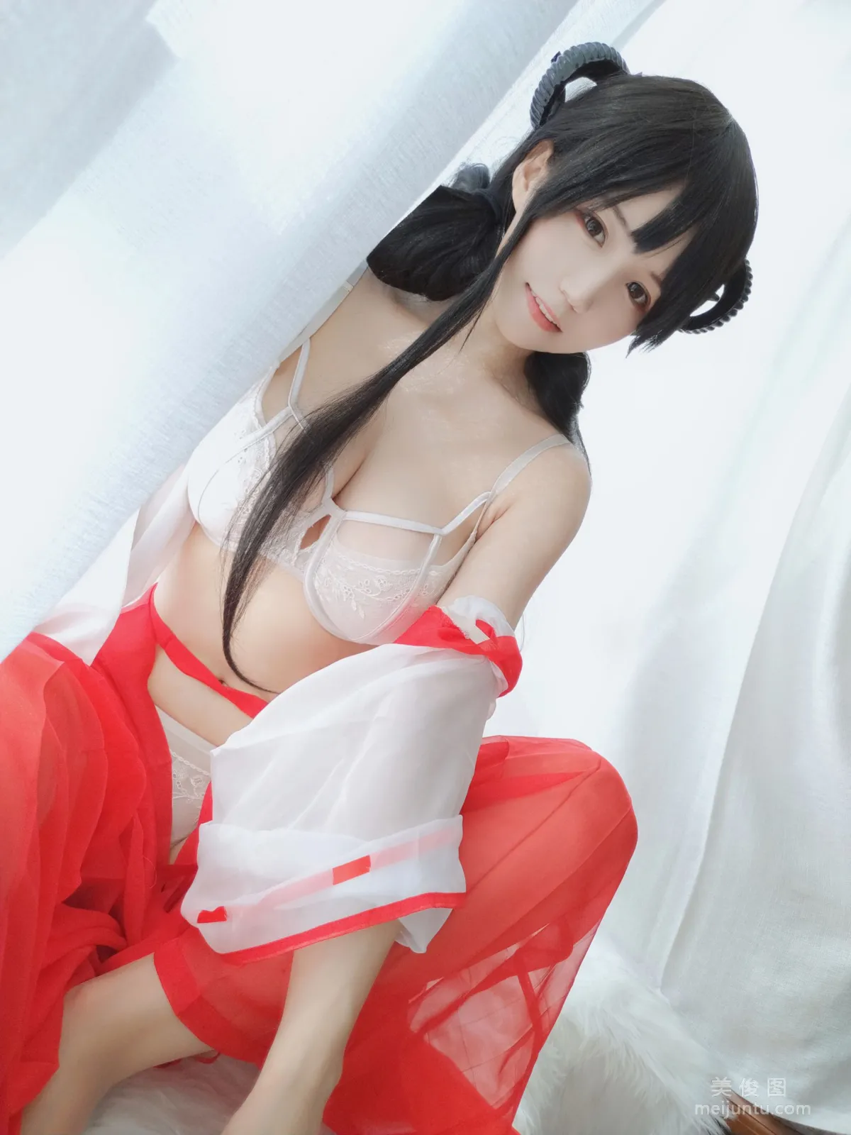 [Web Idol COSER Photos] Anime Blogger Xiaocang Qiandai w - Shrine Maiden DLC Set photo 17