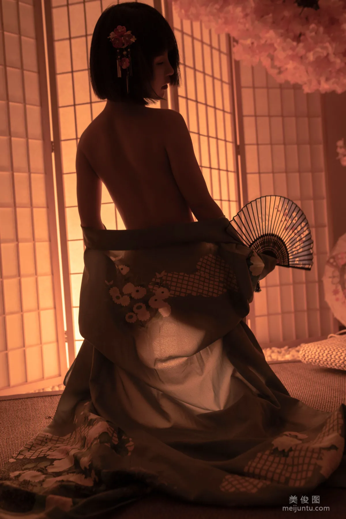 Yun Zai: Web Idols photo 11