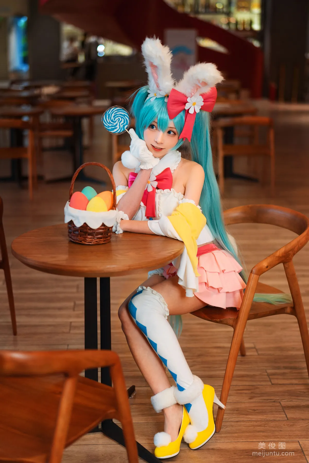 Qi Tailang: Web Idols photo 2