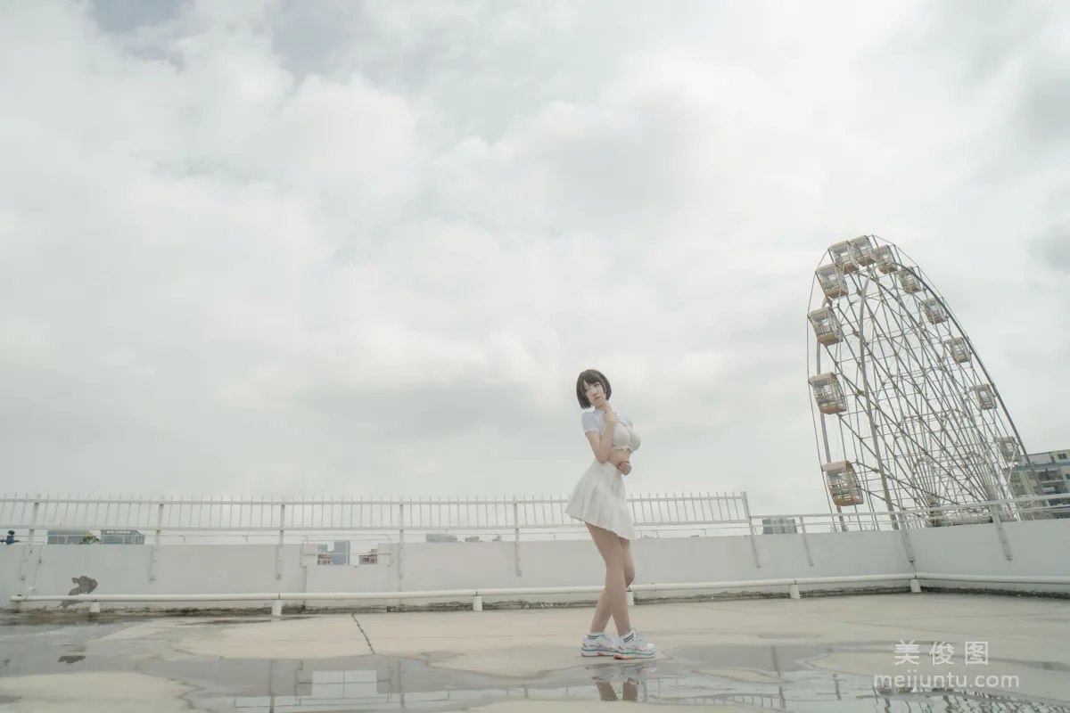 Quirky Girl Axun kaOri, Rooftop Set photo 7