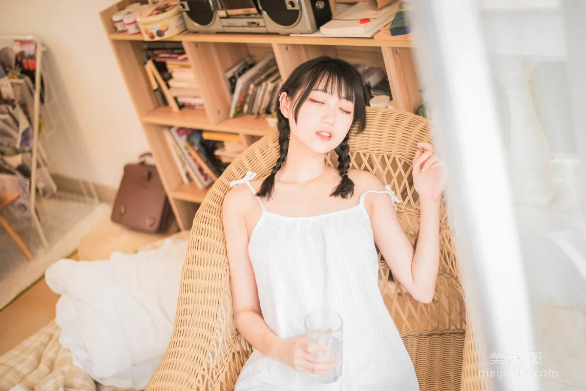 [Web Idol COSER Photos] Zhouji Shike Aitu Tu - Midsummer Set photo 6