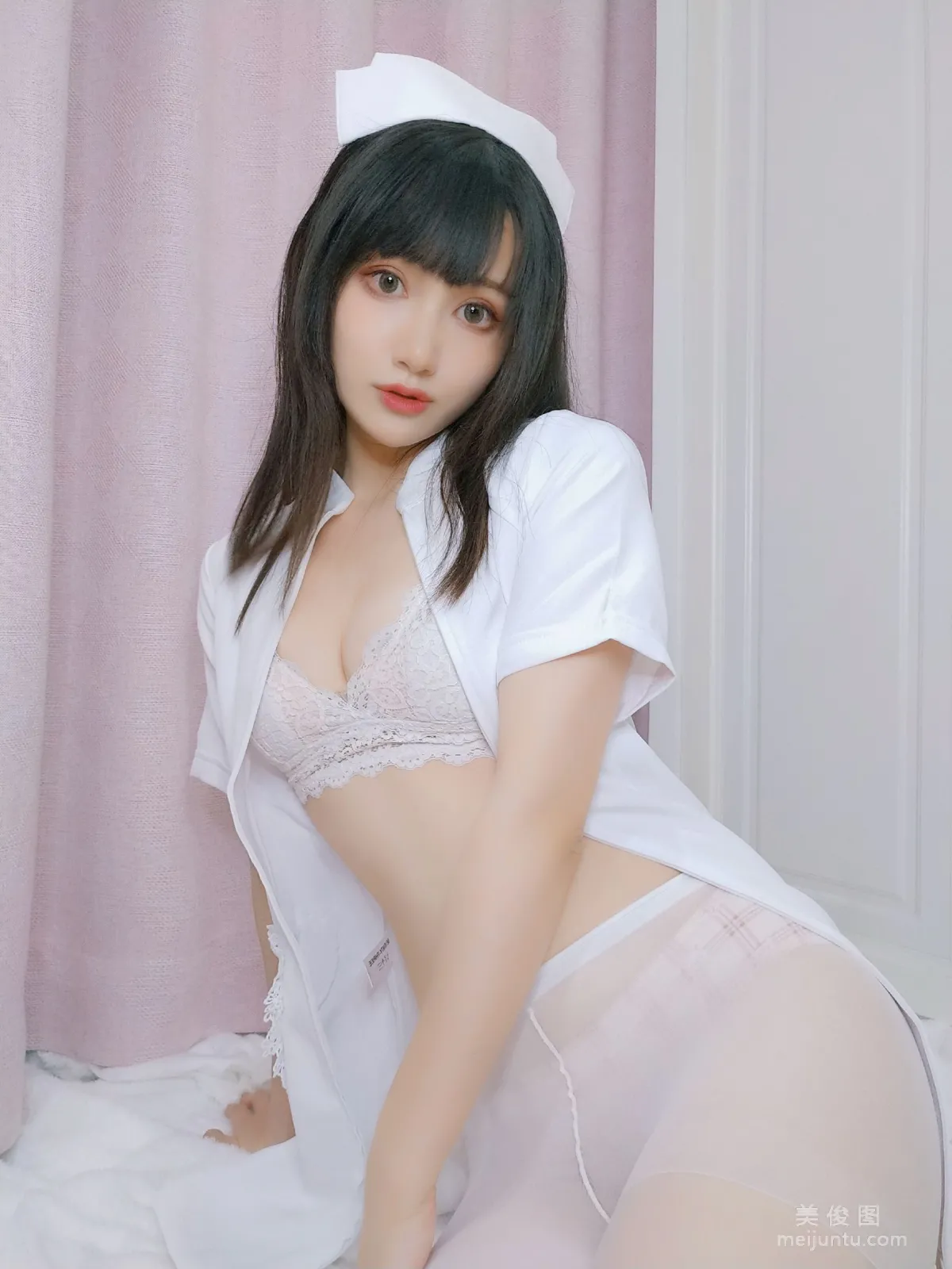 Muzhi Benguo: Web Idols photo 3