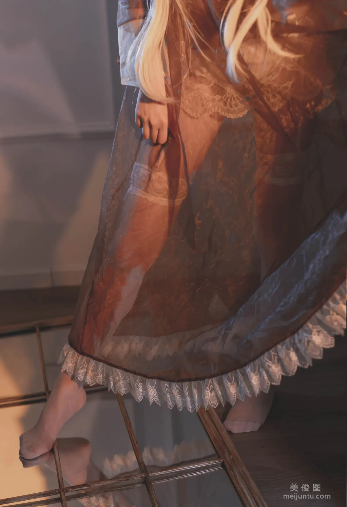 [网红COSER写真] 福利姬嘎潼 - 透明女仆 套图1