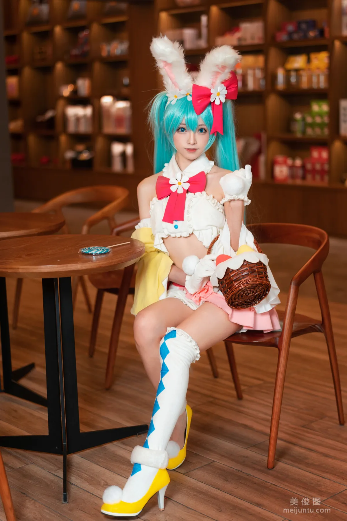 Qi Tailang: Web Idols photo 7