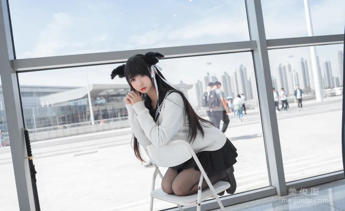 Xue Qi: Web Idols photo 3