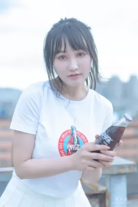 [網紅COSER寫真] 動漫博主脫尾巴Mizuki - 可樂JK 套圖