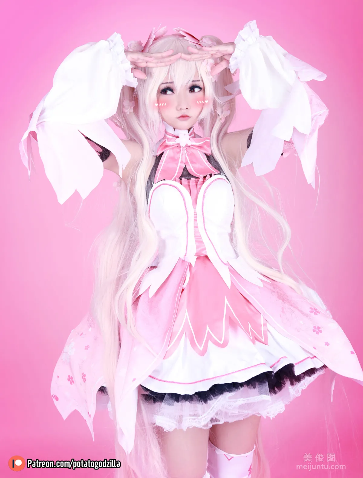 Coser Potato Godzilla, Sakura Miku, Set photo 17