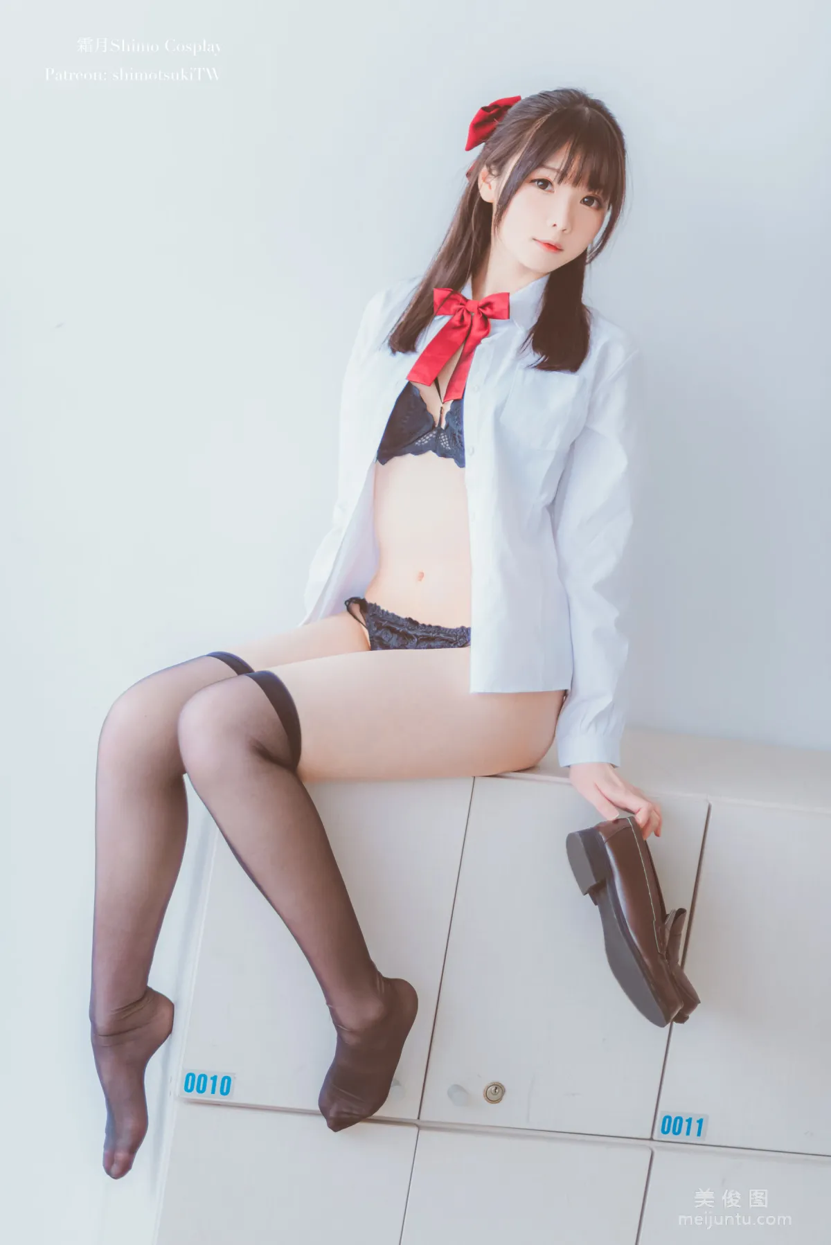 [網紅COSER] 微博妹紙霜月shimo - JK校服的誘惑 13