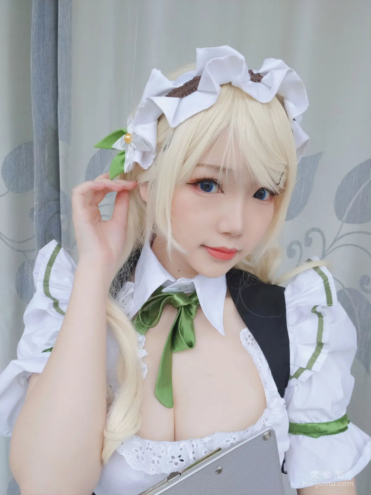 Xueqing Astra: Web Idols photo 4