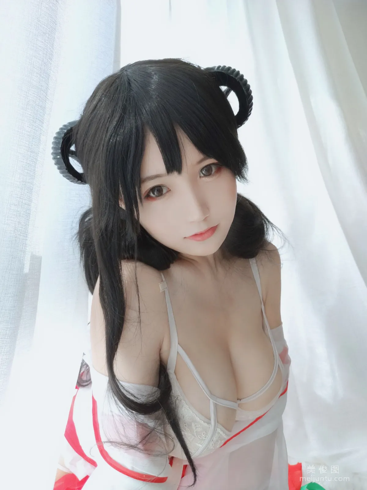 [Web Idol COSER Photos] Anime Blogger Xiaocang Qiandai w - Shrine Maiden DLC Set photo 25