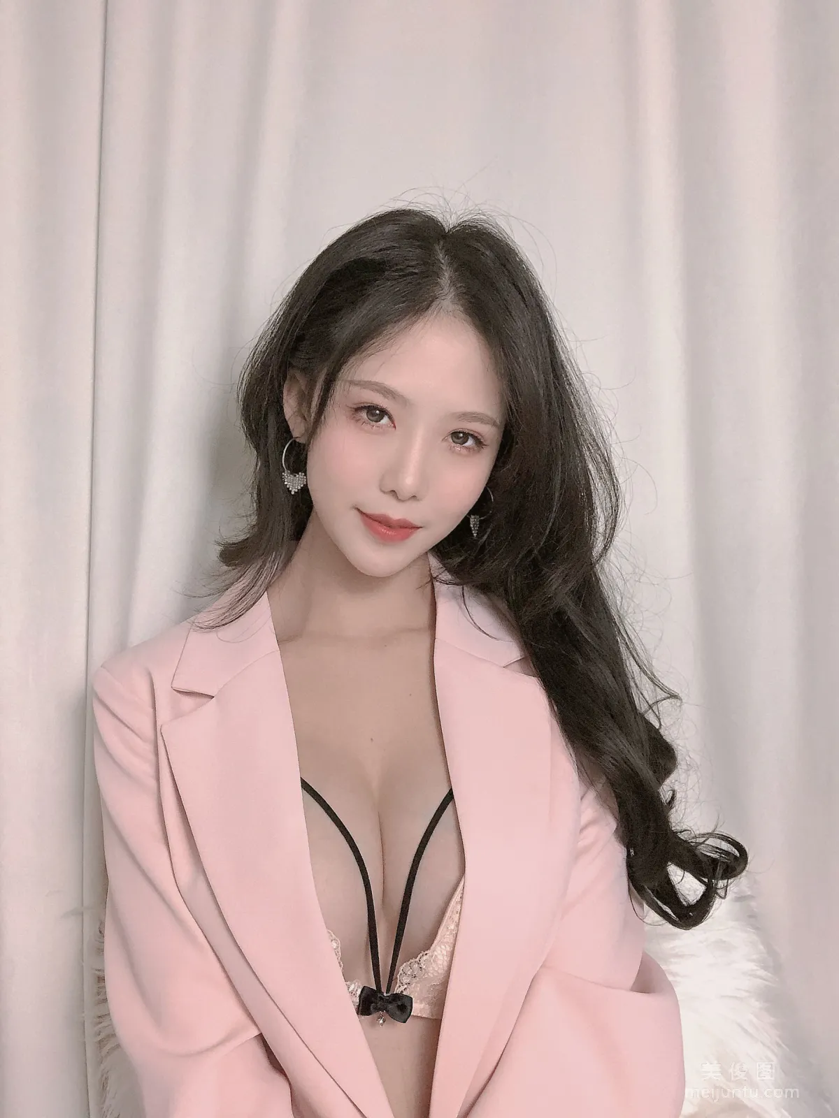 [Internet Celebrity COSER Photos] Douniang Lishi - Pink Suit Set photo 10