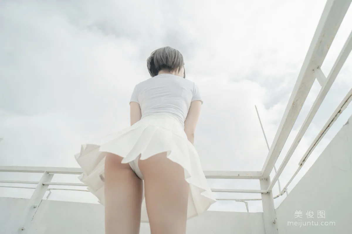 Quirky Girl Axun kaOri, Rooftop Set photo 19