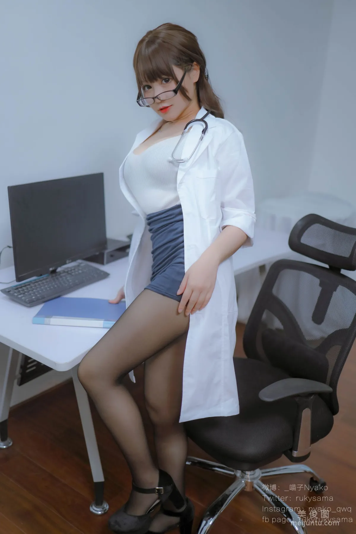 [Web Idols COSER Photo] Cute Girl Nyako Miaozi, Secret Ward Set photo 11