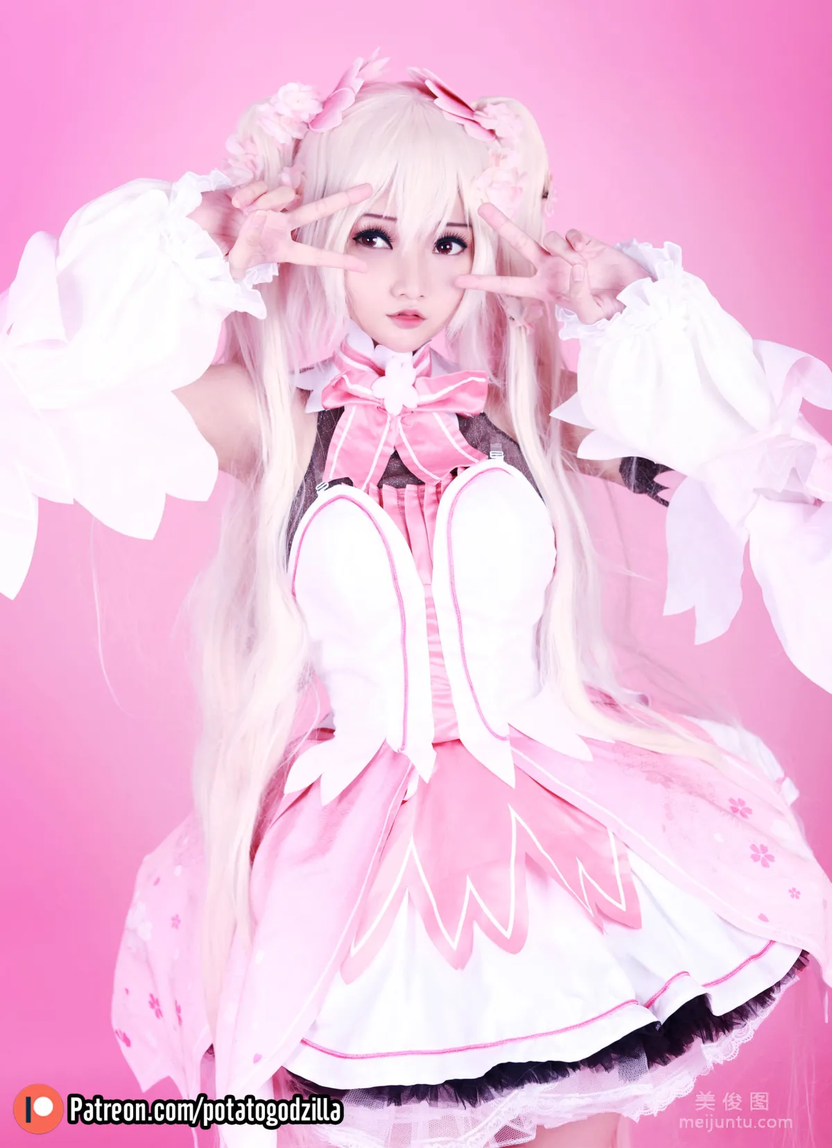 Coser Potato Godzilla, Sakura Miku, Set photo 18