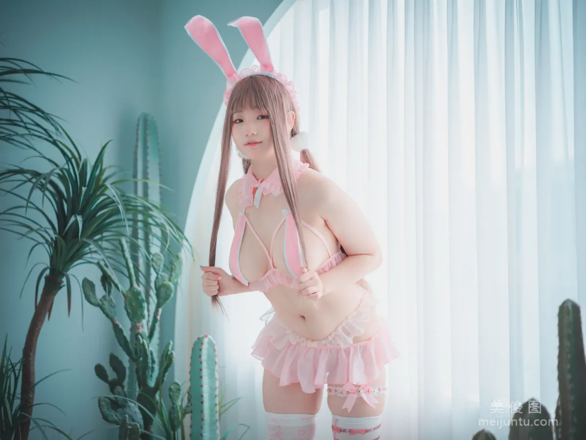 Mimmi: DJAWA March Hare photo 4