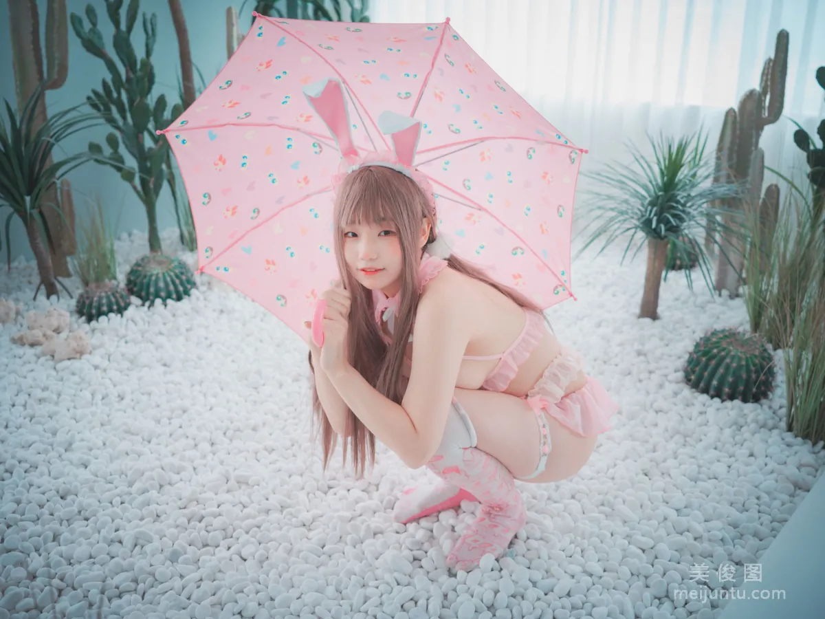 Mimmi: DJAWA March Hare photo 75