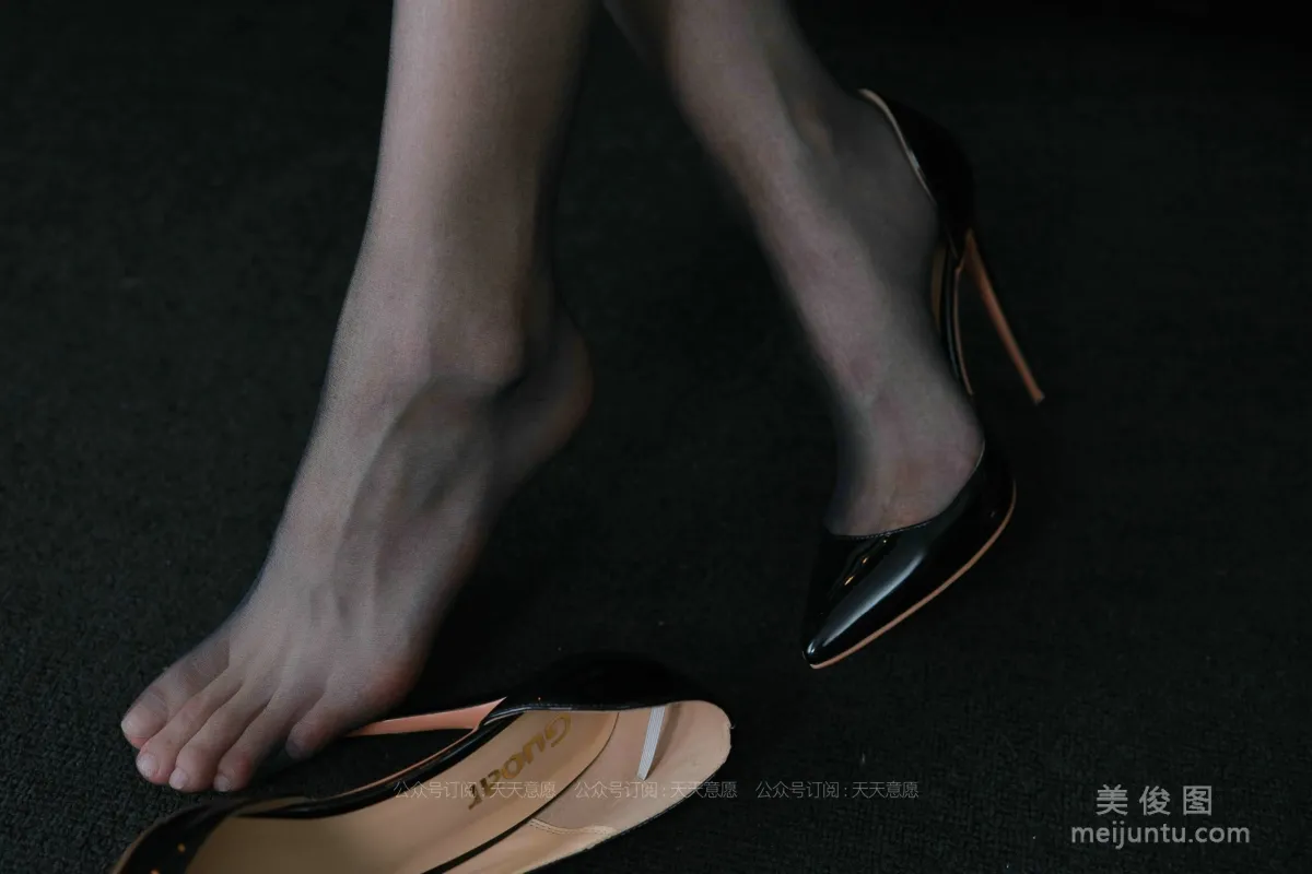 [IESS異思趣向] 絲享家831：肉肉《長腿女制服》 絲襪美腿套圖 5