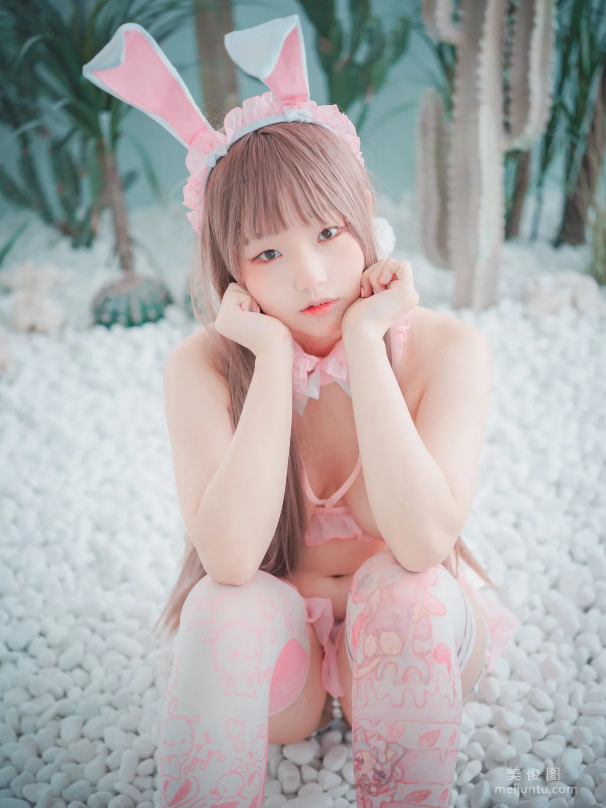 Mimmi: DJAWA March Hare photo 8