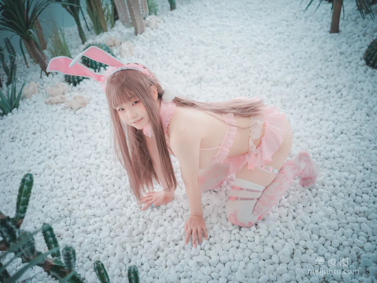 Mimmi: DJAWA March Hare photo 44
