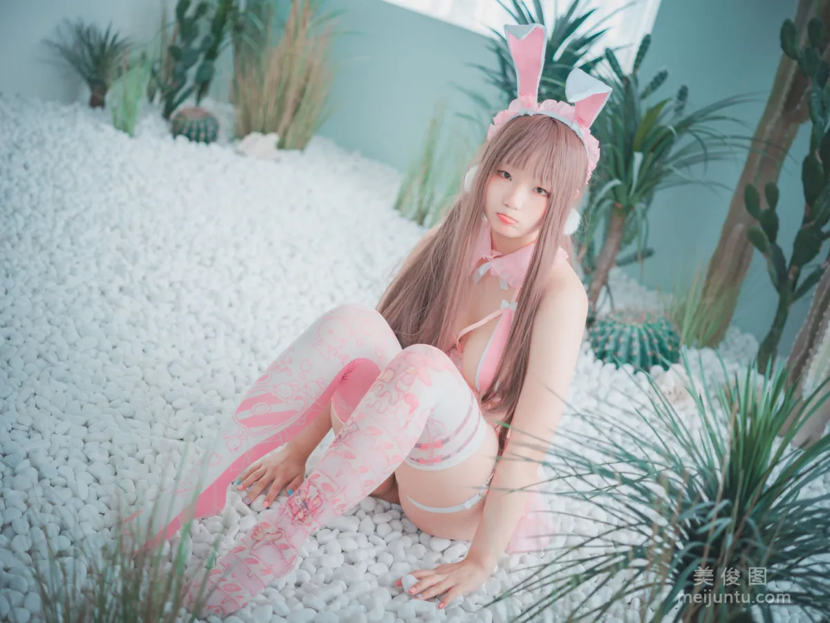 Mimmi: DJAWA March Hare photo 7