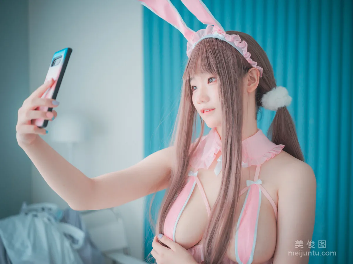 Mimmi: DJAWA March Hare photo 2