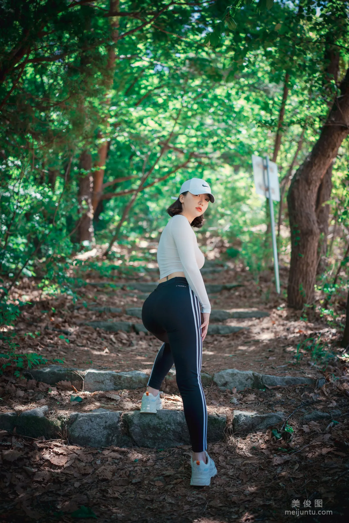 [DJAWA] Yeeun - Naughty Trekking 寫真套圖 128