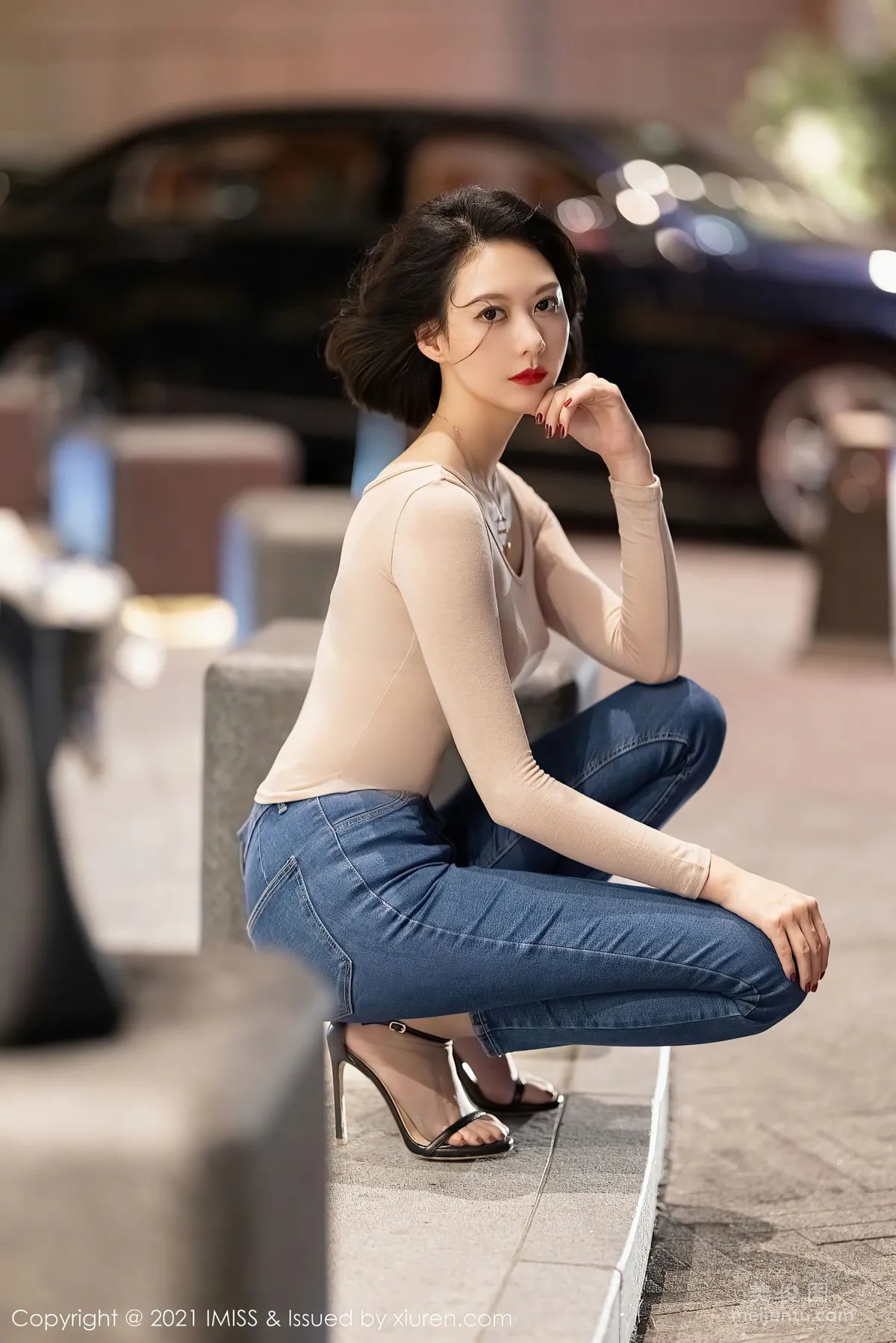 [IMISS] Vol.600 Fu Yixuan, Outdoors Shoot of a Frank and Charming Girl in Jeans photo 15