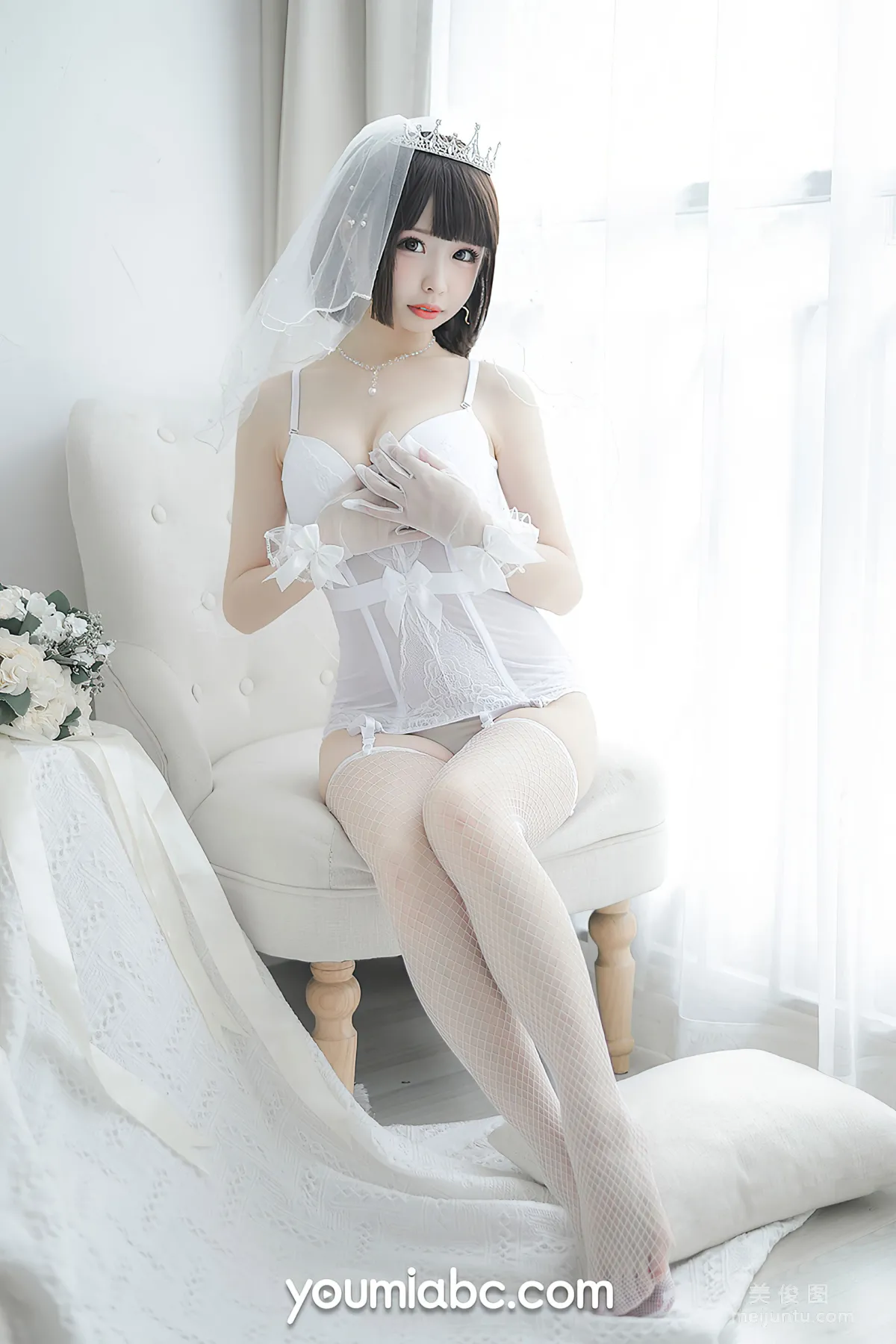 [尤蜜YouMi] 甜椒妙妙mio - 白皙花嫁 19