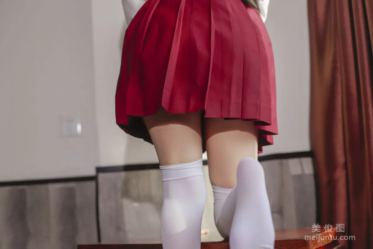 [喵糖映畫] VOL.450 一襲紅裙 寫真套圖 20