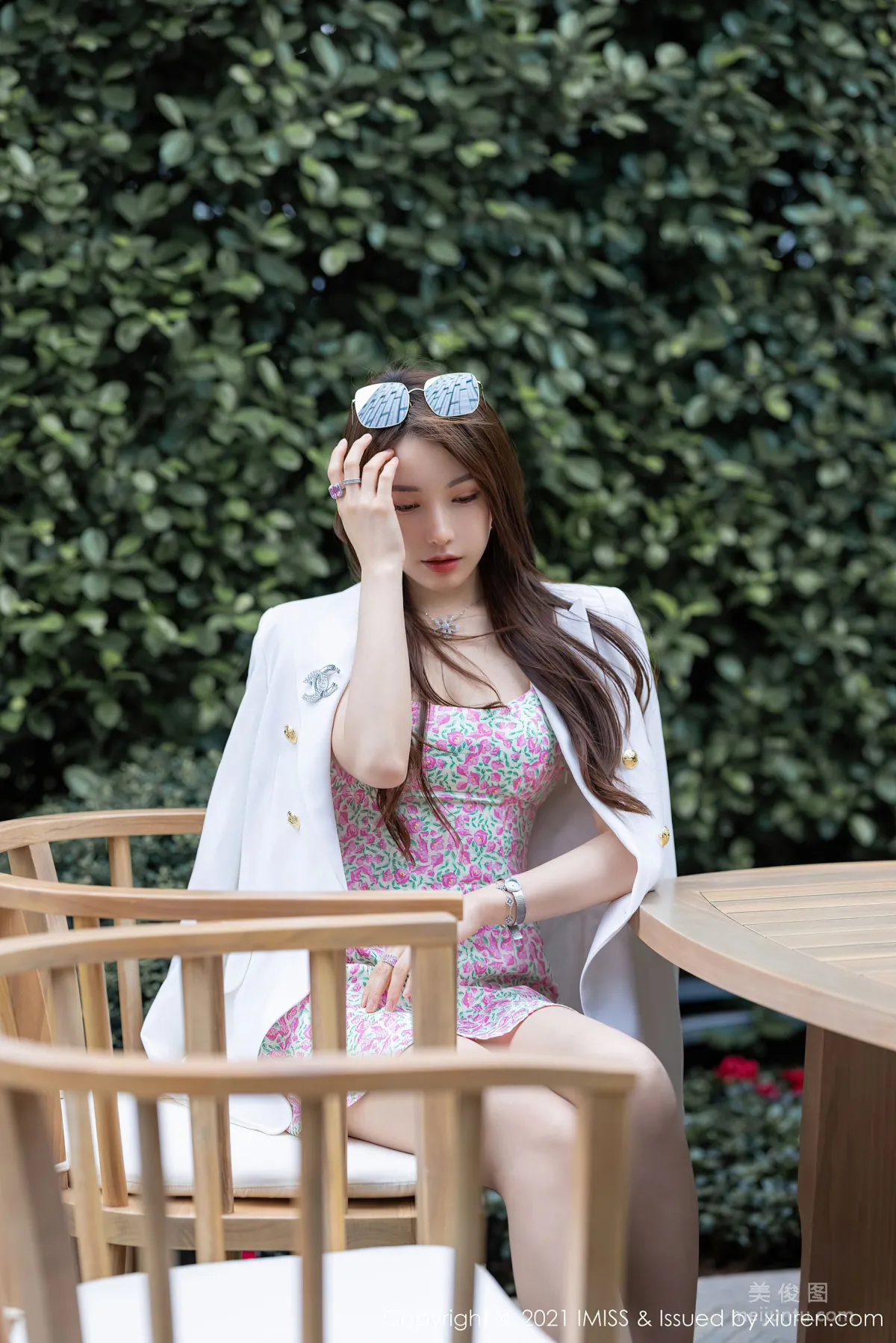 [IMISS] Vol.597 Lynn Liu Yining - Goddess Street Snap Series Part Two photo 9