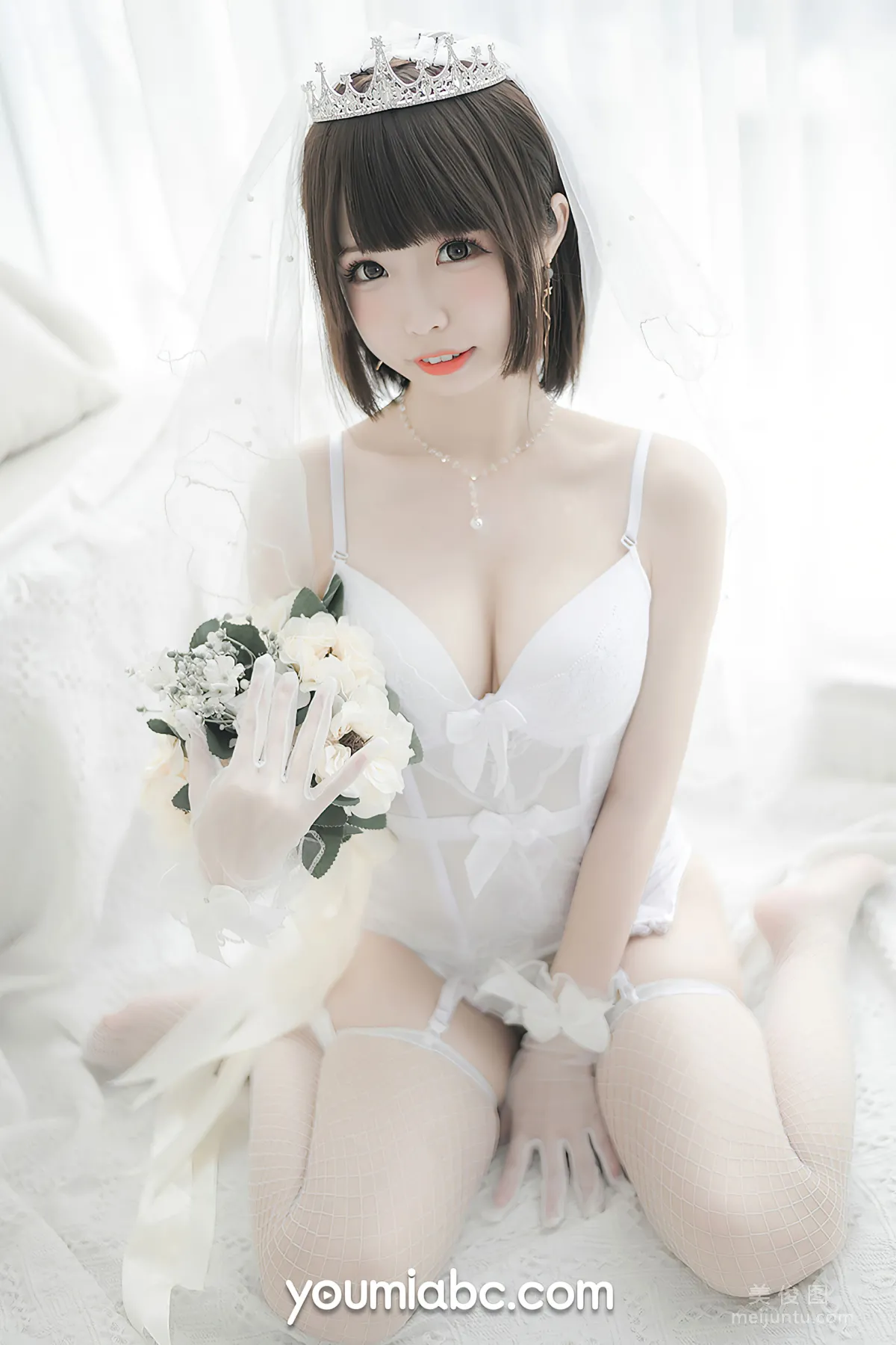 [尤蜜YouMi] 甜椒妙妙mio - 白皙花嫁 28