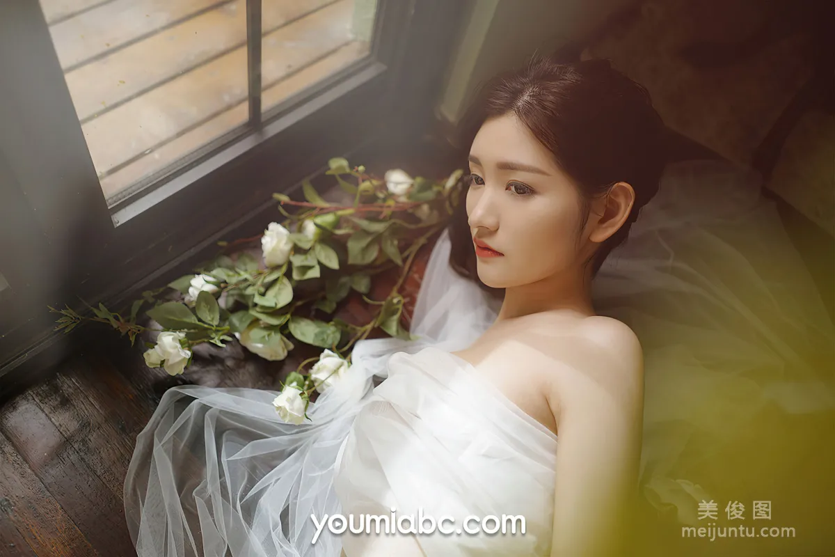 [YouMi] Shen Mengyao - White Light Mature Dream photo 23