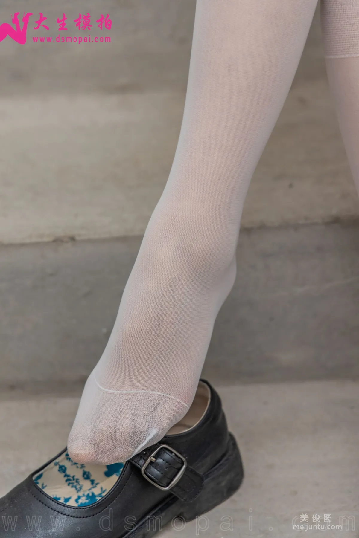 [DaSheng] NO.234 Li Li, Stairwell Beautiful Stockings Photo Set photo 16