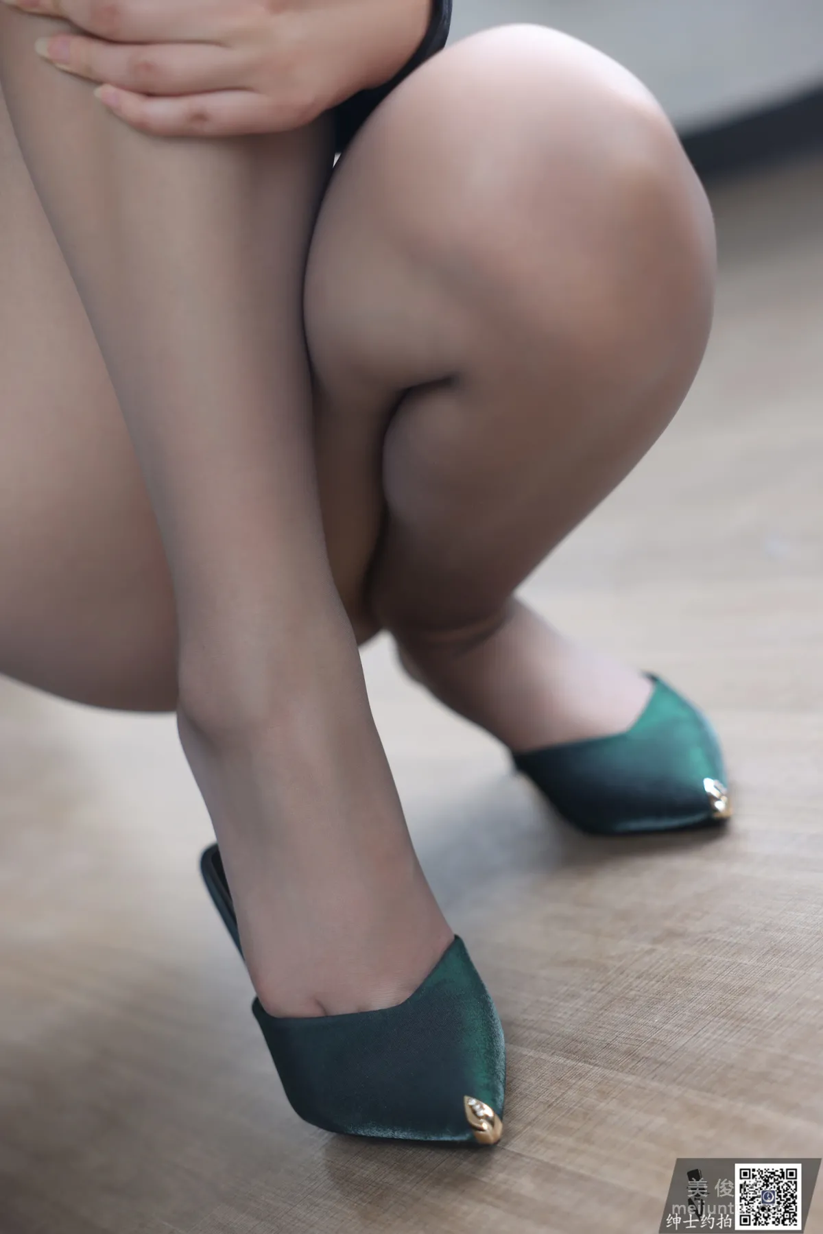 [Gentleman Photography] SS013 Qi Wei - Flesh Stockings and Beautiful Feet photo 35