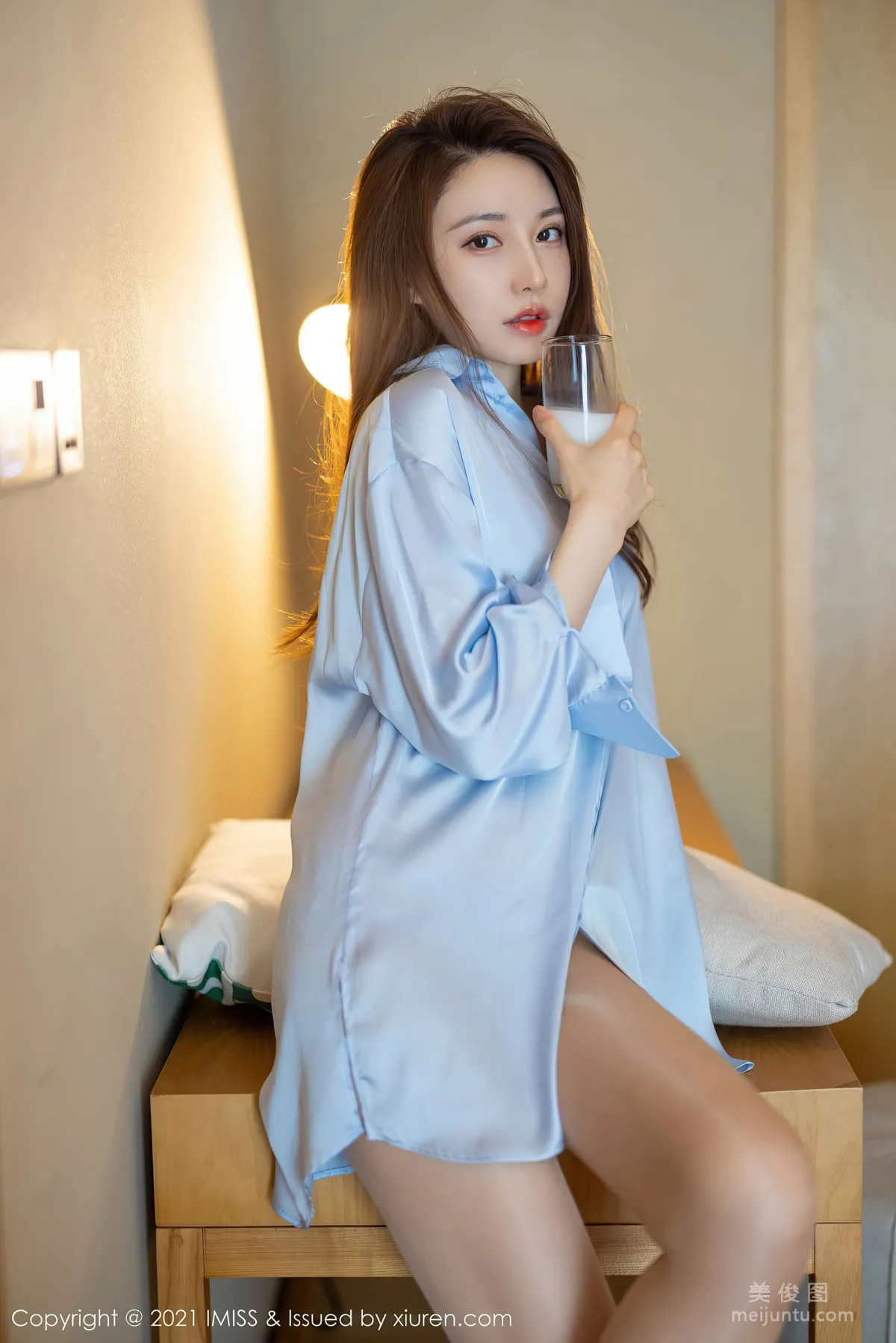 [IMISS] Vol.597 Lynn Liu Yining - Goddess Street Snap Series Part Two photo 15