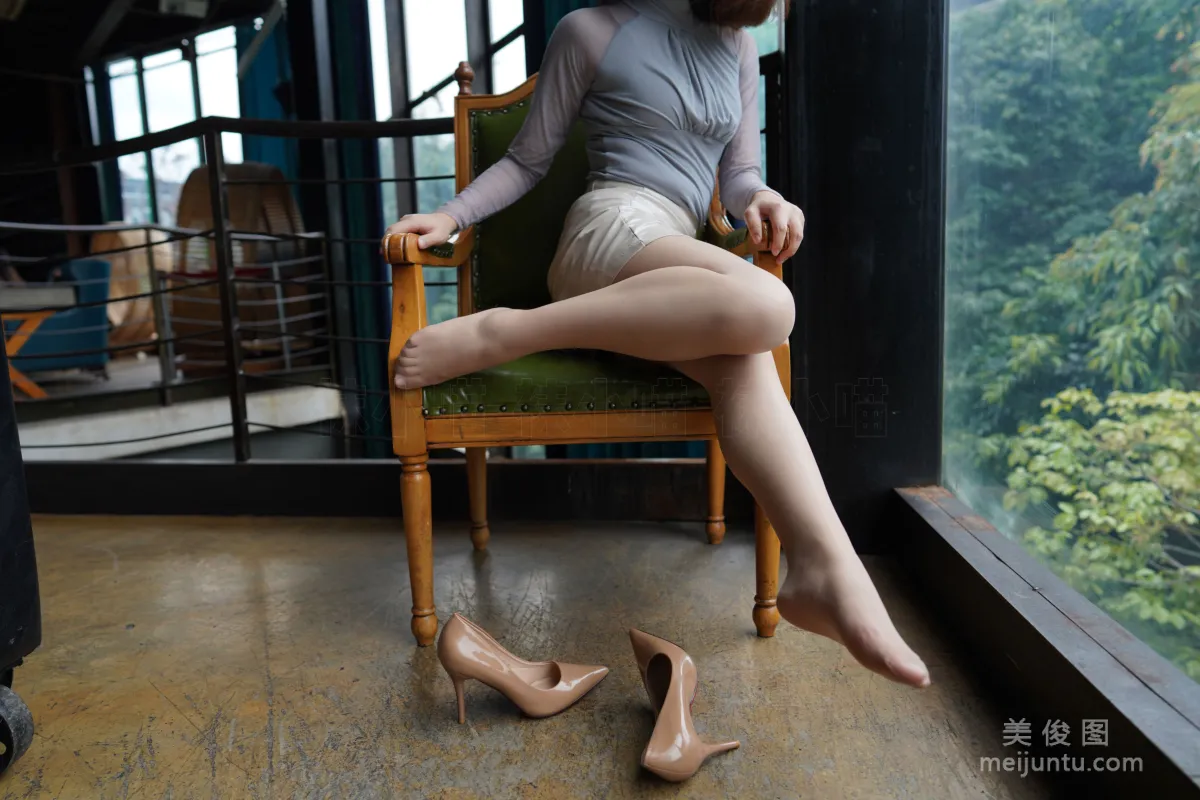 [Yiwen Yinghua] YW026 La La "Intoxicating Red Lips" Photo Set photo 88