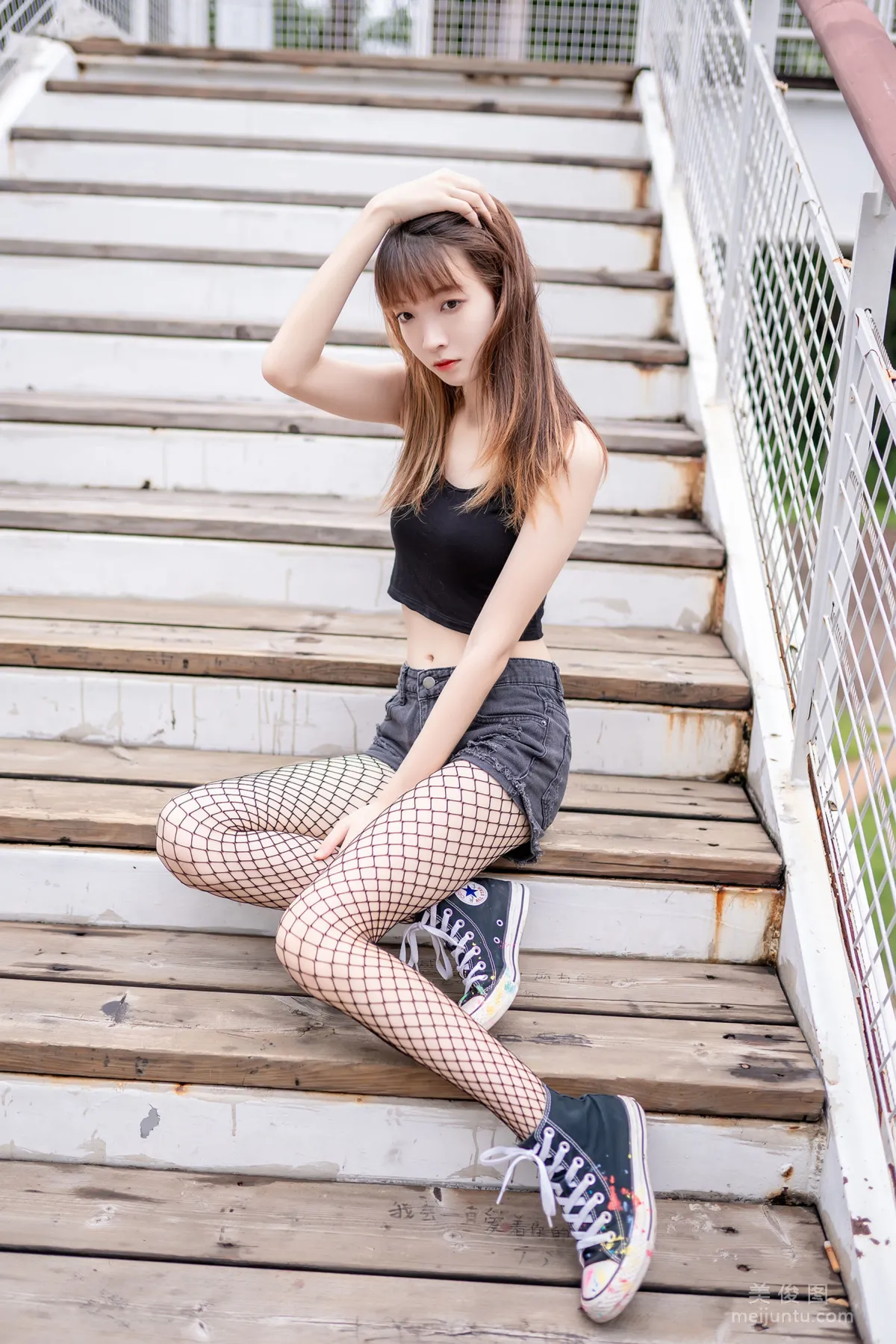 [喵糖映画] VOL.422 网袜少女 写真套图2