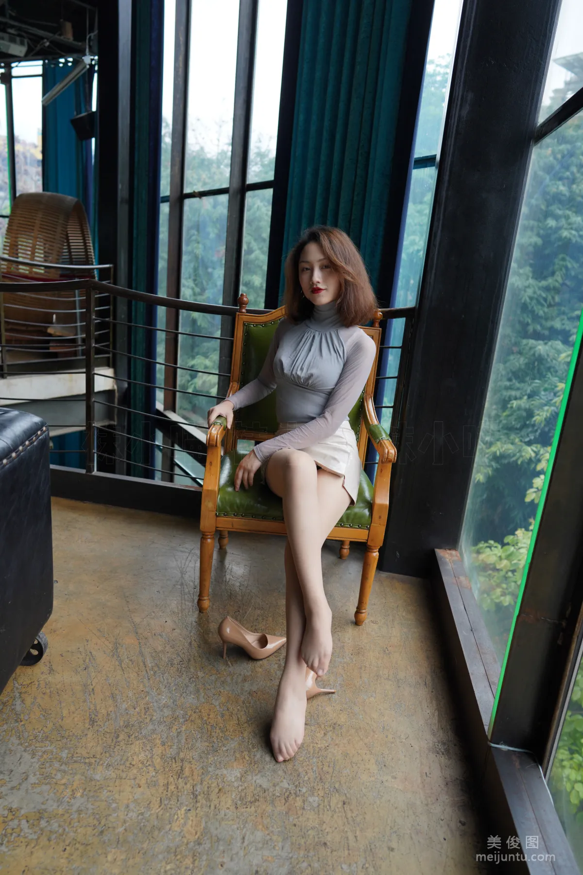 [Yiwen Yinghua] YW026 La La "Intoxicating Red Lips" Photo Set photo 96