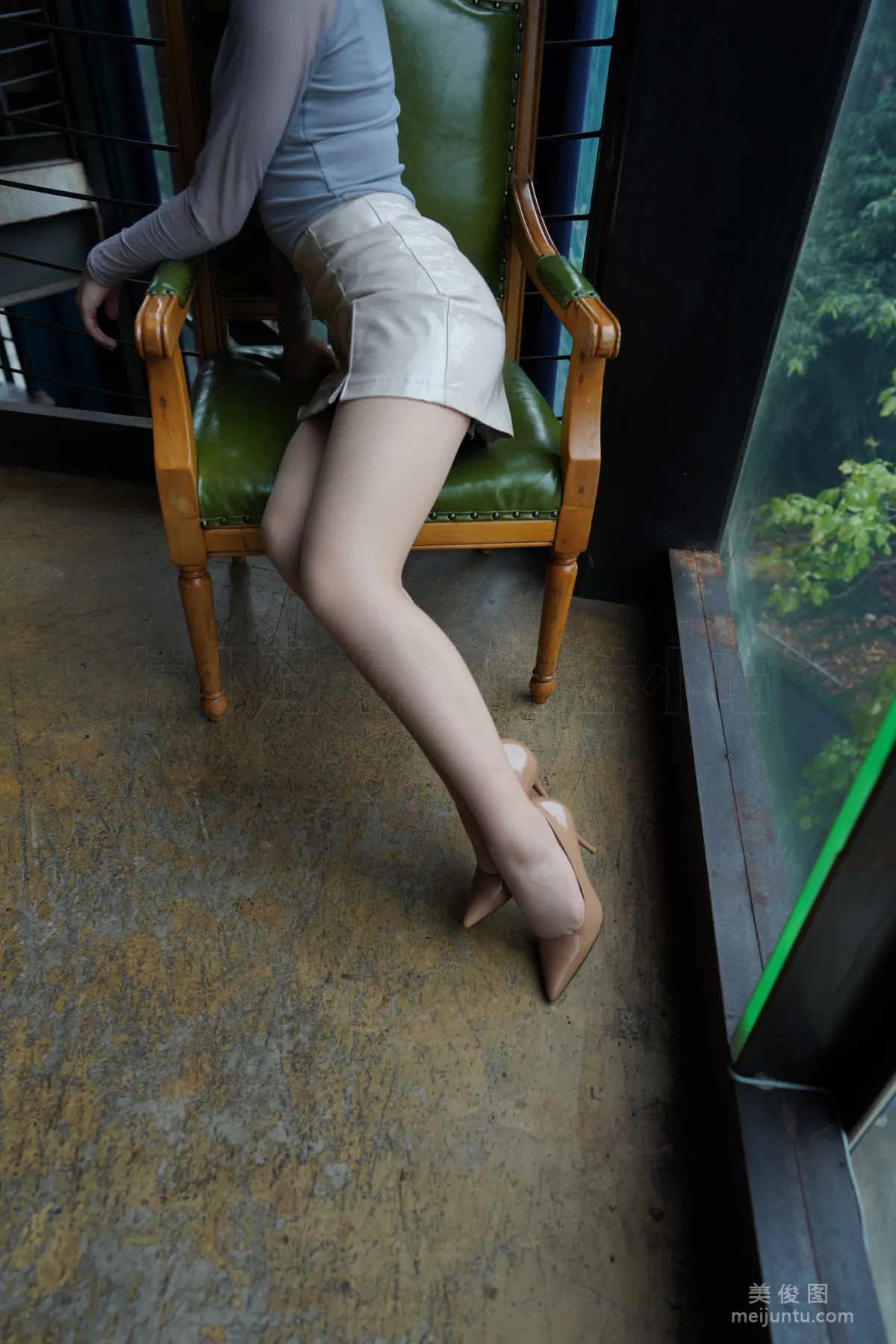 [Yiwen Yinghua] YW026 La La "Intoxicating Red Lips" Photo Set photo 39